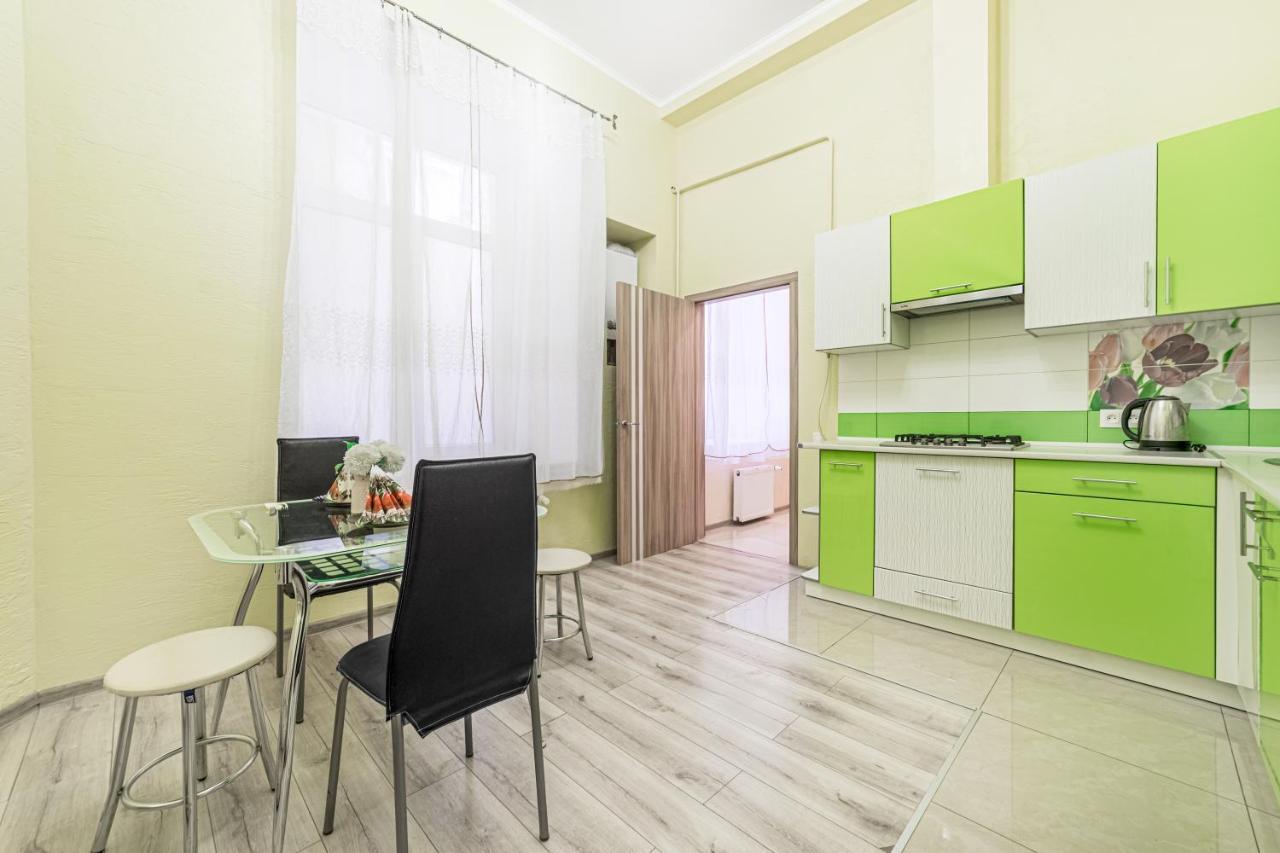 Apartment Near Deribasovskaya Οδησσός Εξωτερικό φωτογραφία