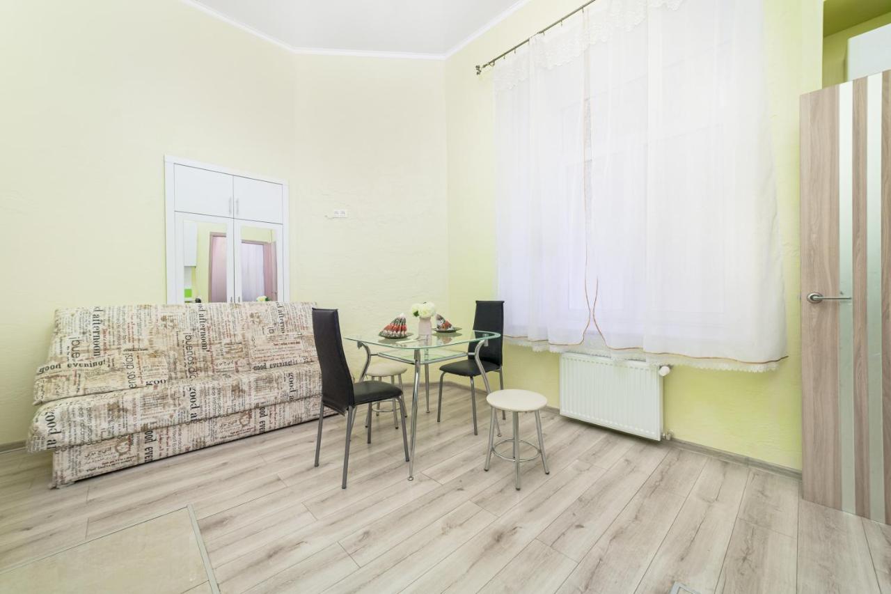 Apartment Near Deribasovskaya Οδησσός Εξωτερικό φωτογραφία